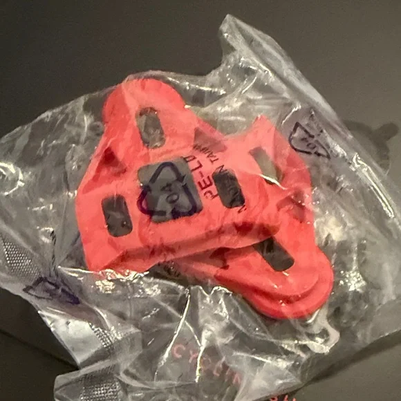 Peloton Cycling Shoes for Peloton with Delta-Compatible Bike Cleats M12/46 - Picture 8 of 11